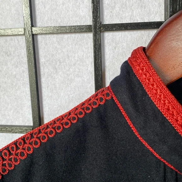 Moroccan Embroidered Cape - Picture 4 of 6